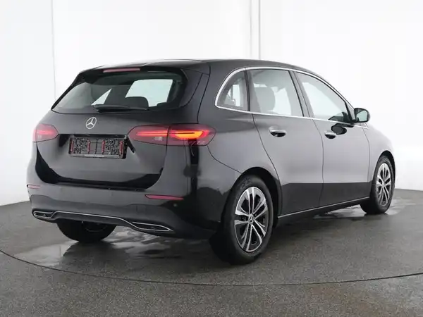 MERCEDES-BENZ B 180 (3/13)
