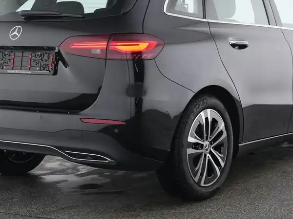MERCEDES-BENZ B 180 (5/13)