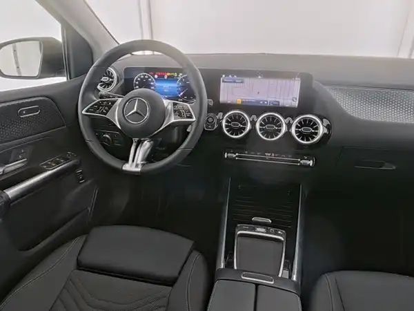 MERCEDES-BENZ B 180 (7/13)