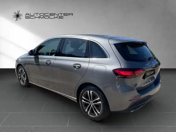 MERCEDES-BENZ B 180 (4/15)