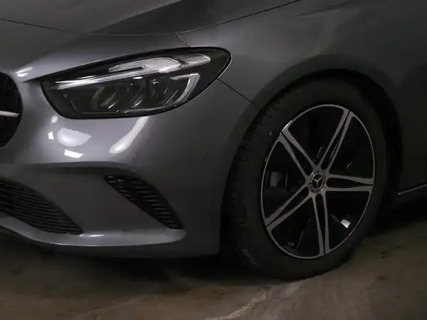 MERCEDES-BENZ B 180 (4/14)