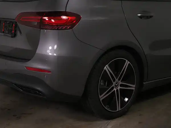 MERCEDES-BENZ B 180 (5/14)