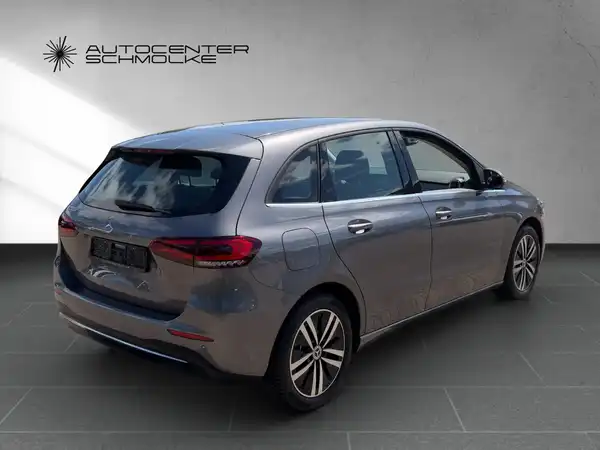 MERCEDES-BENZ B 250 (6/15)