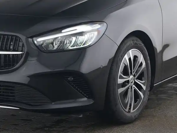 MERCEDES-BENZ B 180 (4/13)