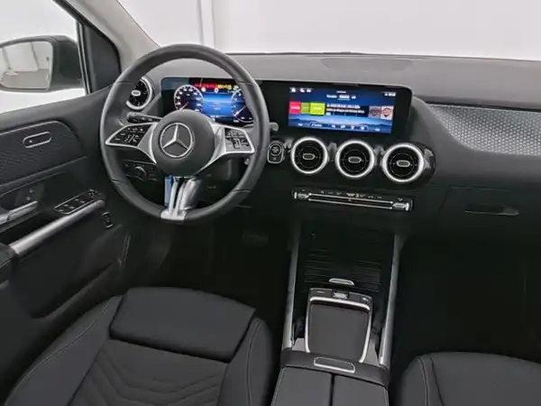 MERCEDES-BENZ B 180 (7/13)