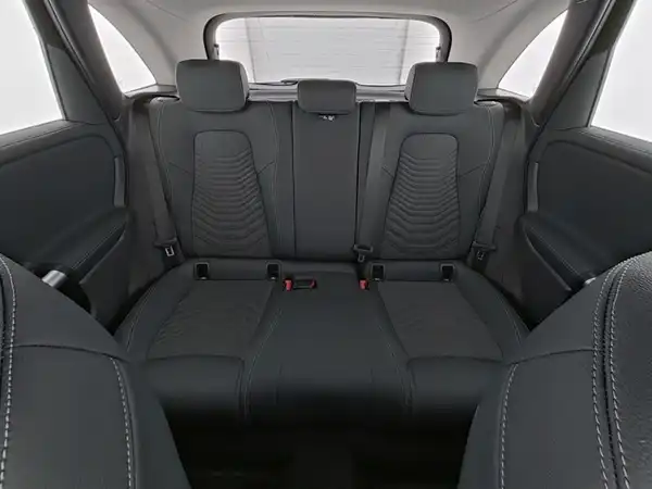 MERCEDES-BENZ B 180 (9/13)
