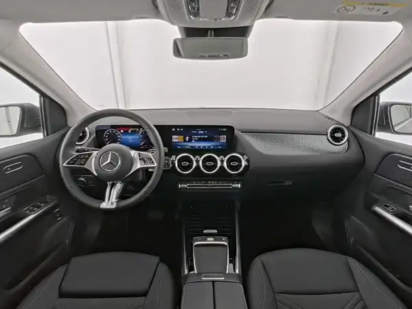 MERCEDES-BENZ B 200 (8/13)