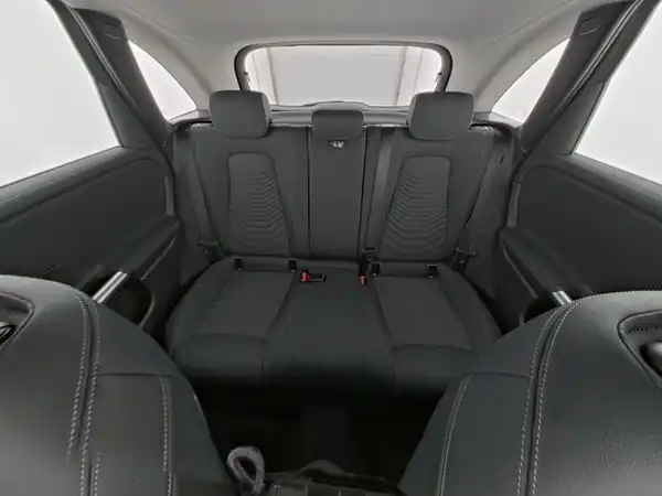 MERCEDES-BENZ B 200 (9/13)