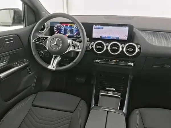 MERCEDES-BENZ B 180 (7/13)