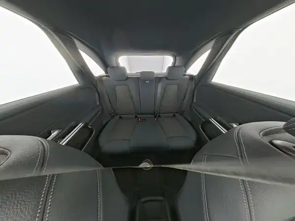 MERCEDES-BENZ B 180 (9/13)