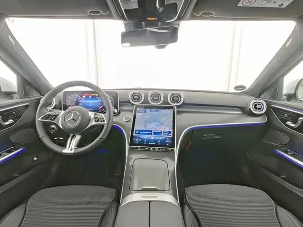 MERCEDES-BENZ C 180 (8/13)