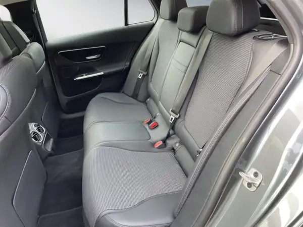 MERCEDES-BENZ C 180 (11/15)