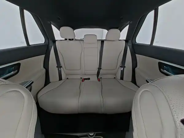 MERCEDES-BENZ C 180 (9/13)