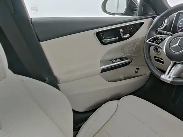MERCEDES-BENZ C 180 (10/13)
