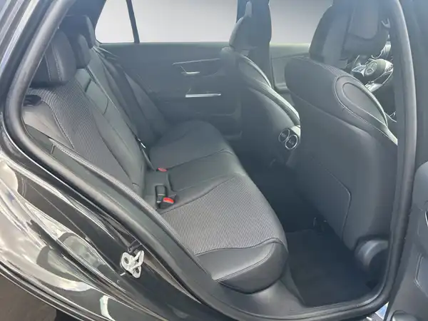 MERCEDES-BENZ C 180 (11/15)