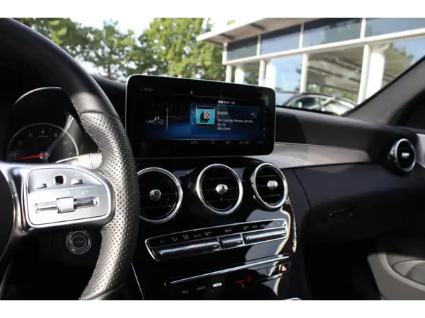 MERCEDES-BENZ C 180 (10/15)