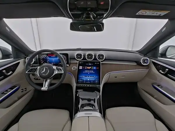 MERCEDES-BENZ C 300 (8/13)