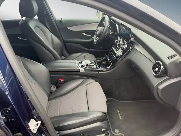 MERCEDES-BENZ C 180 (10/15)