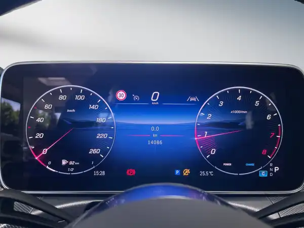 MERCEDES-BENZ C 180 (12/15)