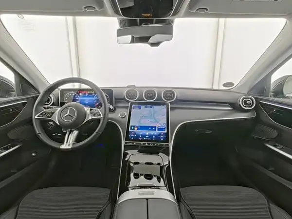 MERCEDES-BENZ C 180 (8/13)