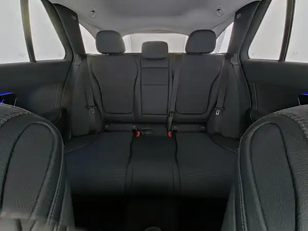 MERCEDES-BENZ C 180 (9/13)