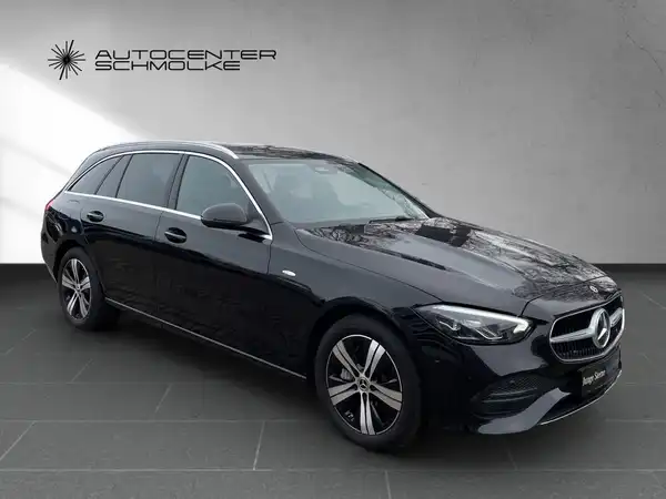 MERCEDES-BENZ C 300 (8/15)