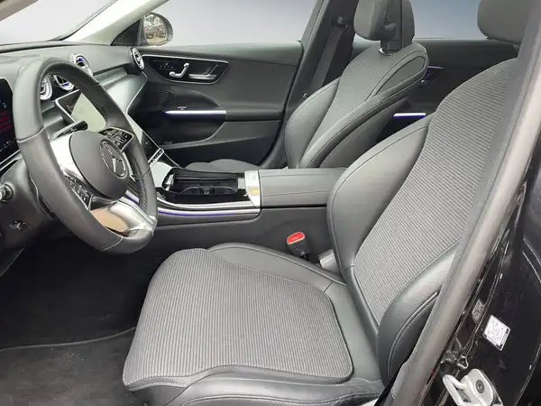 MERCEDES-BENZ C 300 (10/15)
