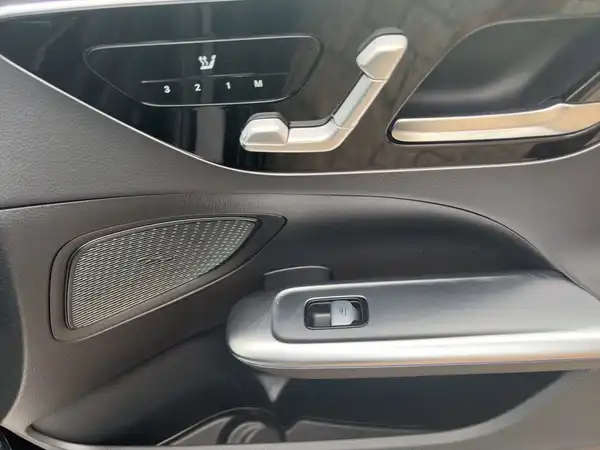 MERCEDES-BENZ C 180 (12/15)