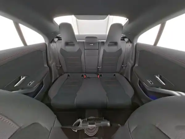 MERCEDES-BENZ CLA 200 AMG (9/13)