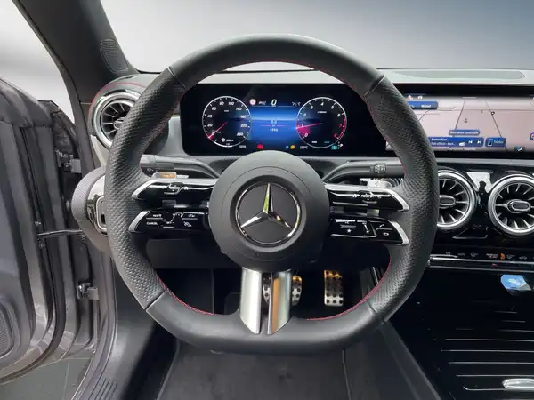 MERCEDES-BENZ CLA 200 AMG (11/15)
