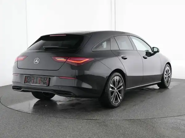 MERCEDES-BENZ CLA 180 (3/13)