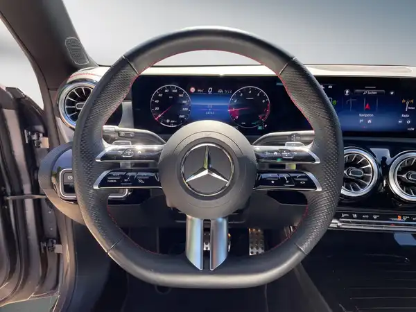 MERCEDES-BENZ CLA 200 SHOOTING BRAKE (11/15)