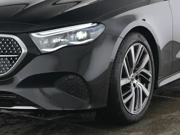 MERCEDES-BENZ E 300 (4/13)