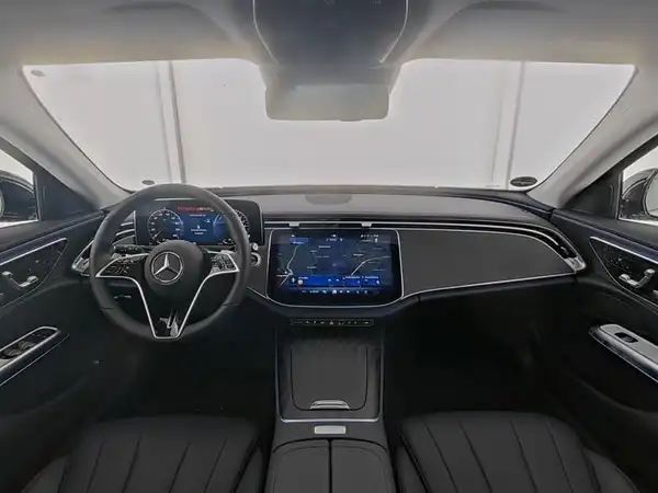 MERCEDES-BENZ E 300 (9/13)