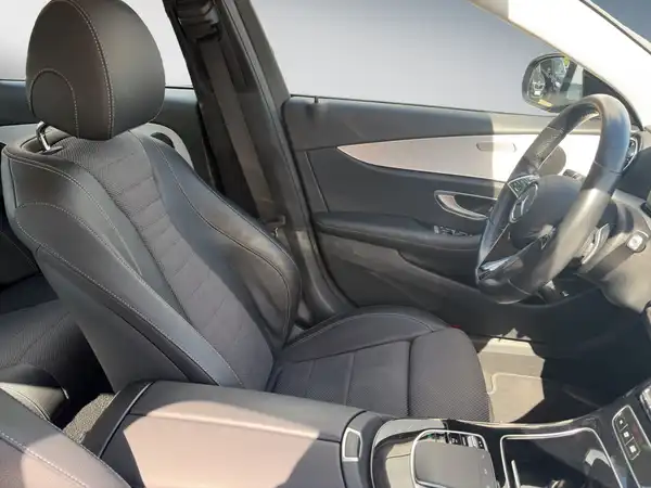 MERCEDES-BENZ E 200 (11/15)