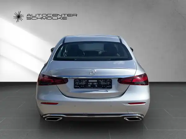 MERCEDES-BENZ E 200 (5/15)