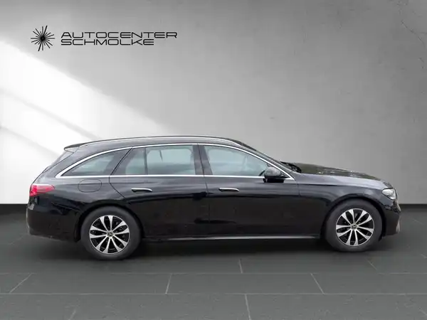 MERCEDES-BENZ E 200 (7/15)