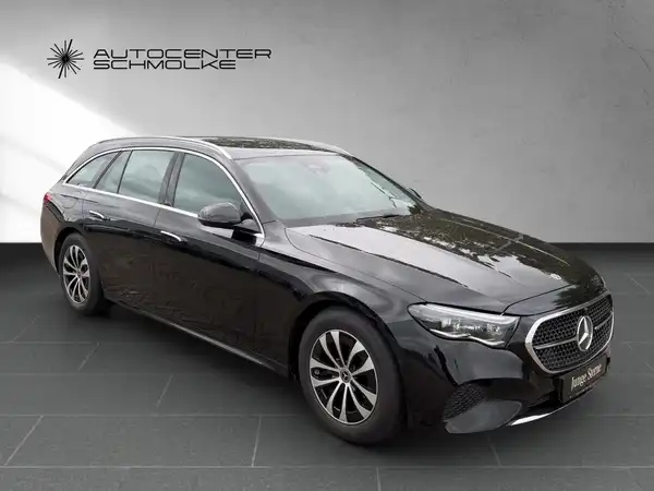 MERCEDES-BENZ E 200 (8/15)