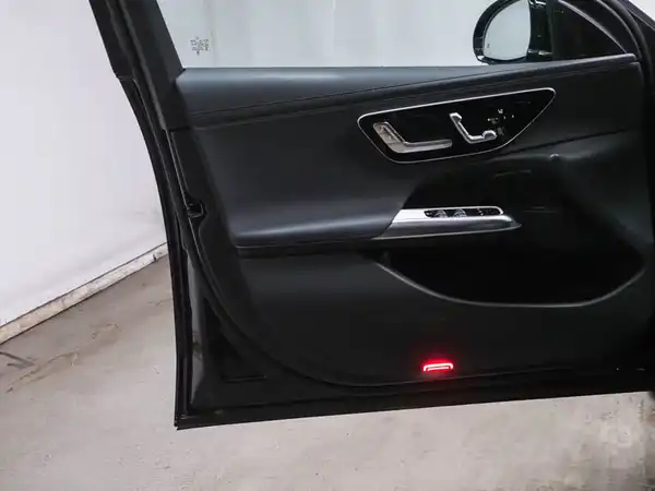 MERCEDES-BENZ E 300 (11/14)