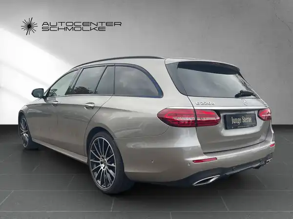 MERCEDES-BENZ E 220 (4/15)