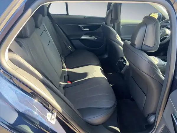 MERCEDES-BENZ E 300 (12/15)