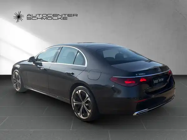 MERCEDES-BENZ E 300 (4/15)