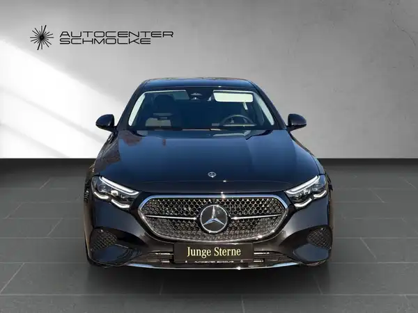 MERCEDES-BENZ E 300 (9/15)