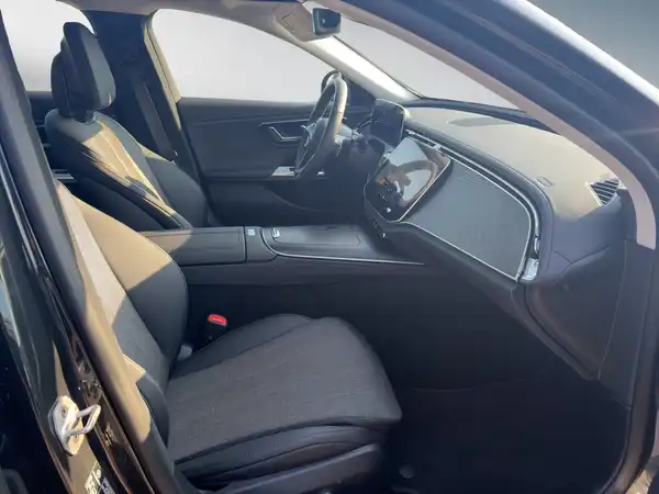 MERCEDES-BENZ E 300 (10/15)