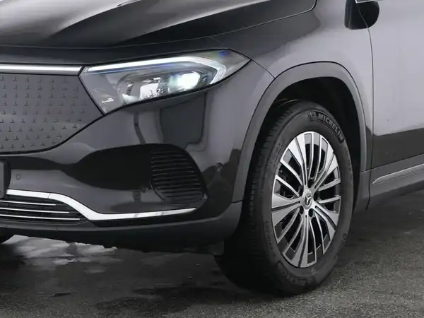 MERCEDES-BENZ EQA 250+ (4/13)