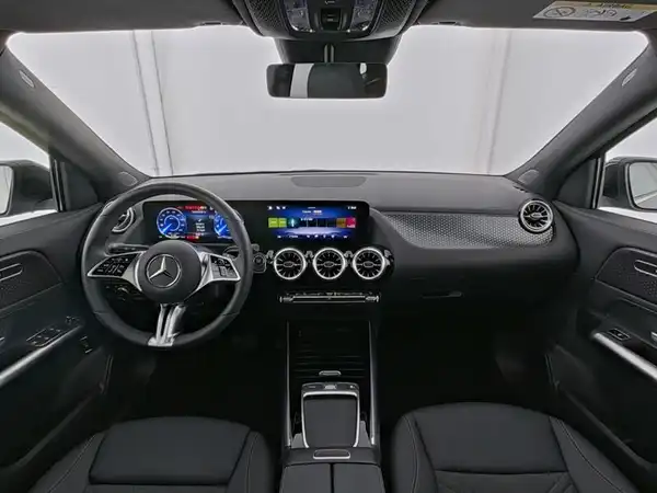 MERCEDES-BENZ EQA 250+ (8/13)