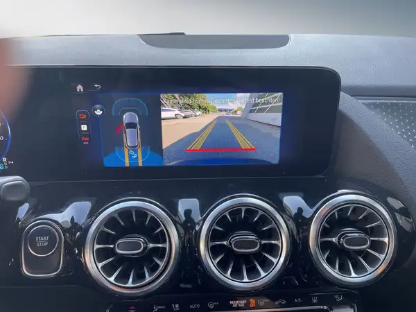 MERCEDES-BENZ EQA 250+ (11/15)