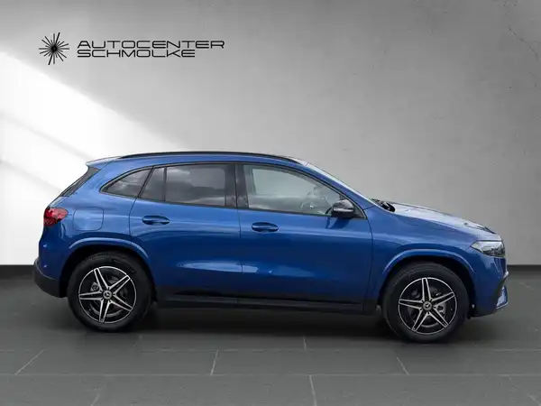 MERCEDES-BENZ EQA 300 (7/15)