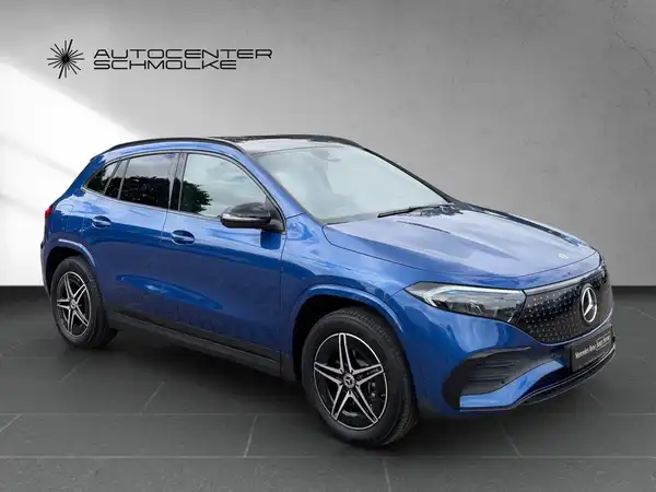 MERCEDES-BENZ EQA 300 (8/15)