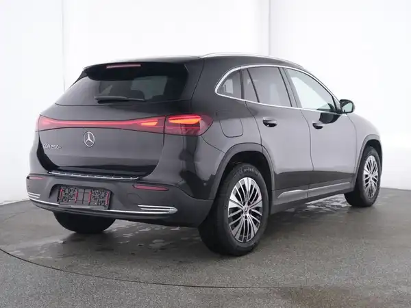 MERCEDES-BENZ EQA 250+ (3/13)